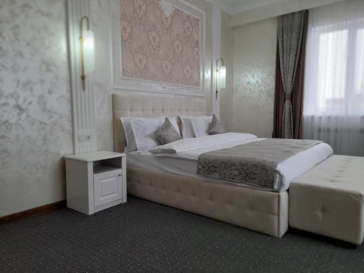 Dora Hotel Shymkent Eksteriør billede
